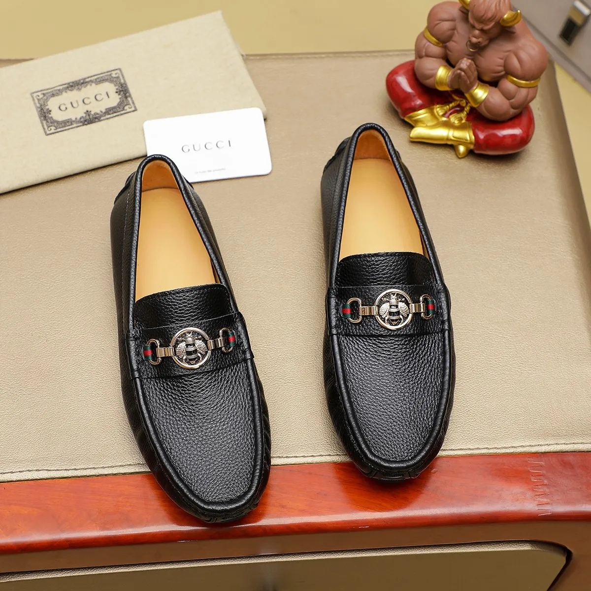 Men's shoes💰380💰🕷🕷️【 GUCCI 】Gucci's best-selling trendy men's casual slip-on shoes 🇨🇳Official website original 1:1 mold 💯Original quality, fine workmanship ☘Fashionable and versatile, perfect shape, comfortable on the feet 🍓Trendy men's recommended model, imported cowhide on the top layer 🎋High-quality pigskin lining, rubber wear-resistant and non-slip outsole, high-end atmosphere, worth owning 🍉Optional 38-44
